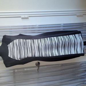 💕HP💕Black and White Connected Apparel Dress💕Size 12